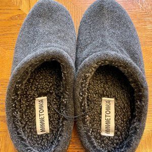 Mens Minnetonka Corbin Slippers | 11M | Charcoal